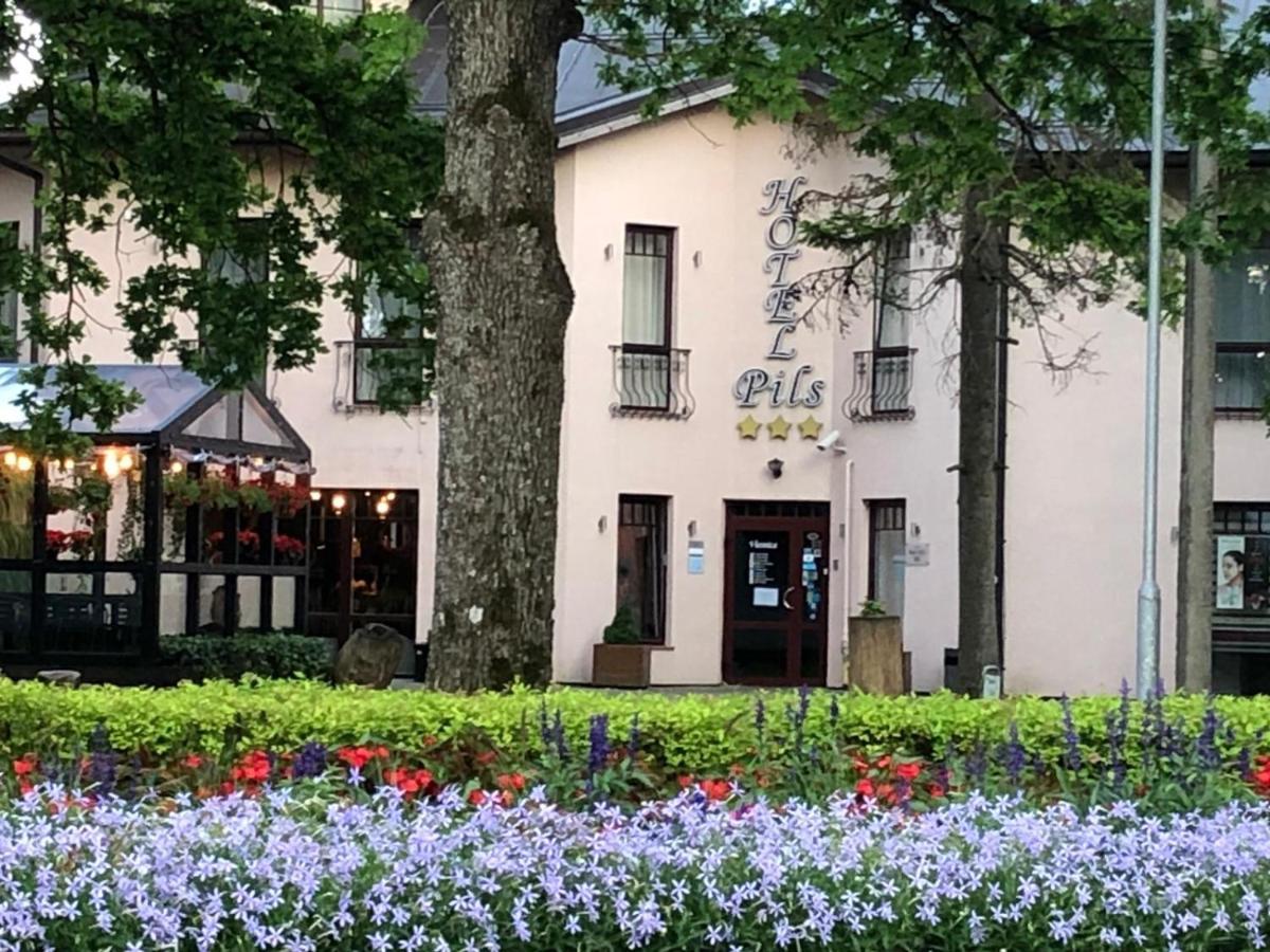 Hotel Pils With Self-Check In 시굴다 외부 사진