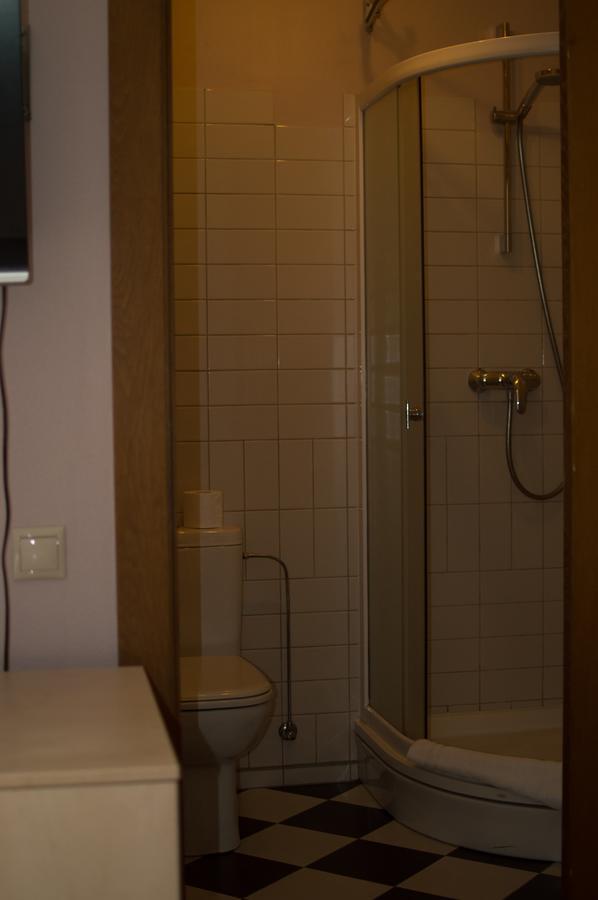 Hotel Pils With Self-Check In 시굴다 외부 사진