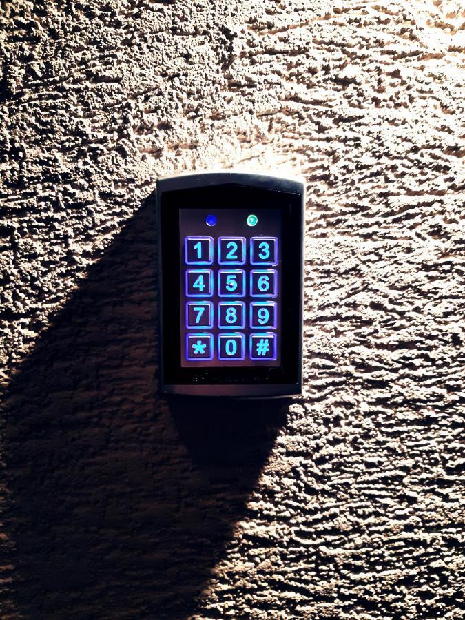 Hotel Pils With Self-Check In 시굴다 외부 사진